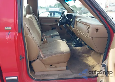 2000 Chevrolet Silverado 1500 from USA, damaged, VIN 1GCEC14W1YE229061